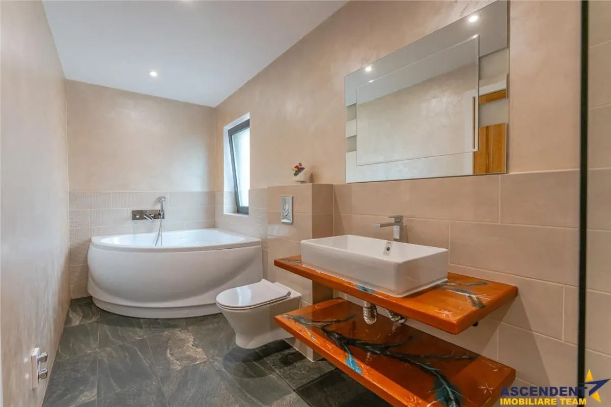 FILM& 3D! Vila high tech, cu semineu, jacuzzi, terasa, 7 camere cu baie proprie, Central, Brasov - foto 12