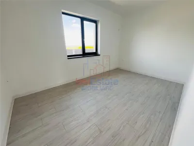 Casa cu 4 camere si 2 bai in Vorovesti - foto 10