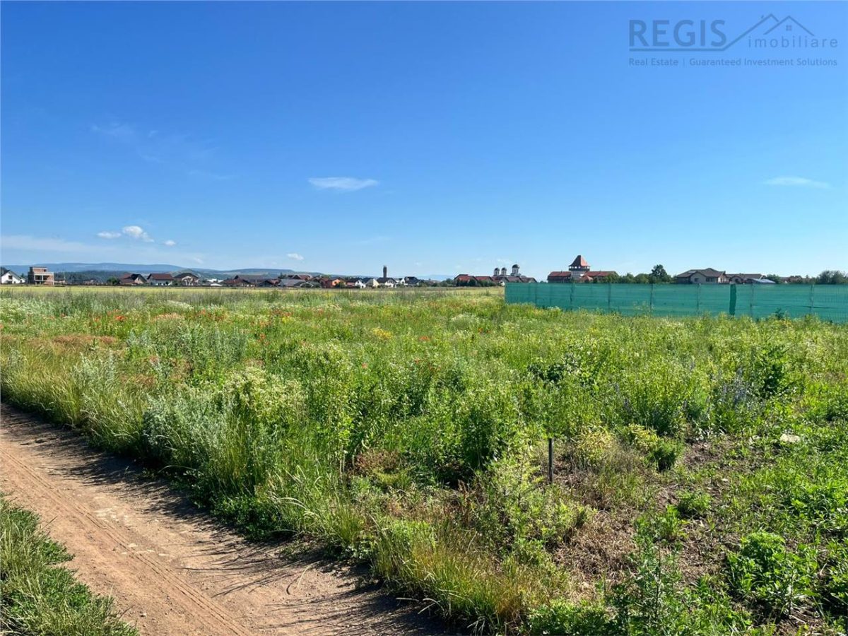Teren intravilan 639 mp Harman | Zona de case | Acces DN11 - foto 2