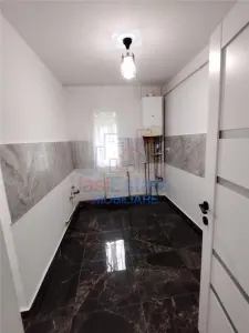 Apartament 3 camere  zona Tatarasi - Flora - foto 4