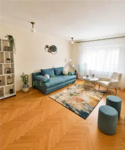 Apartament 2 camere decomandat etajul 2/4 Centru Civic- CEC - Brasov