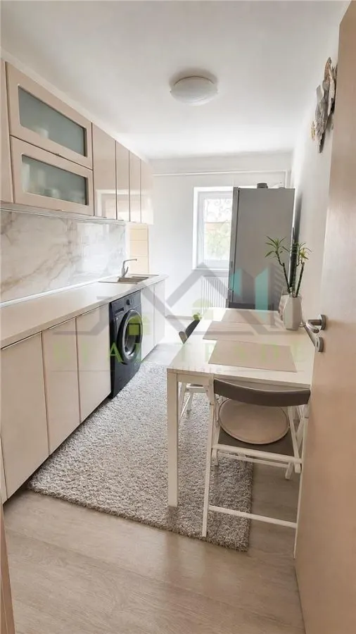 Apartament 2 camere decomandat etajul 2/4 Centru Civic- CEC - foto 3