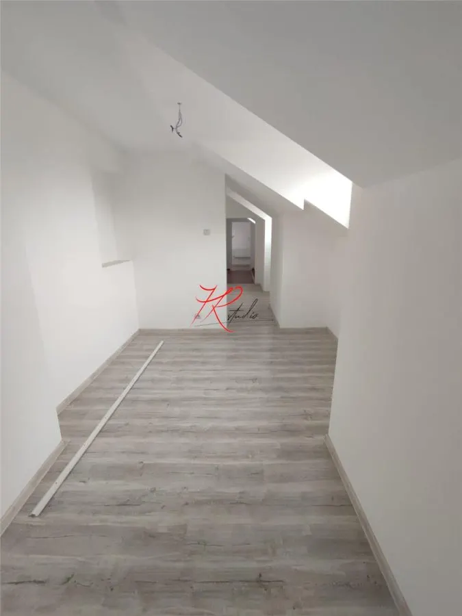 Vanzare apartament 2 camere, bloc mic, Polona - foto 4