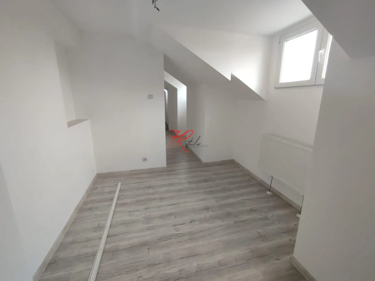 Vanzare apartament 2 camere, bloc mic, Polona - foto 8