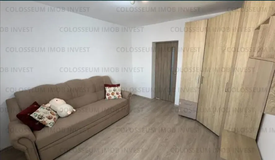 Apartament 3 camere, semidecomandat - zona Sanpetru - foto 1