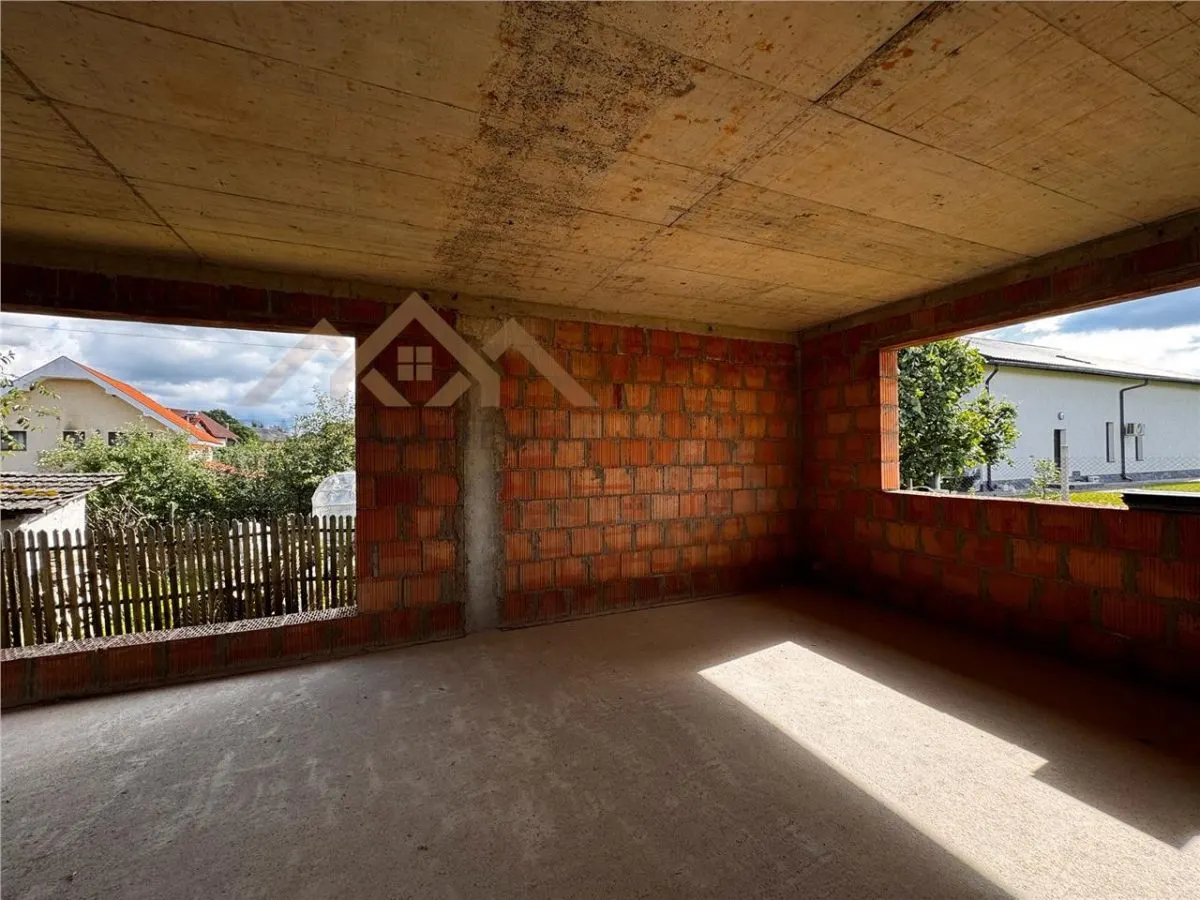Casa la rosu, 3 dormitoare , Satu Nou de Jos - foto 2