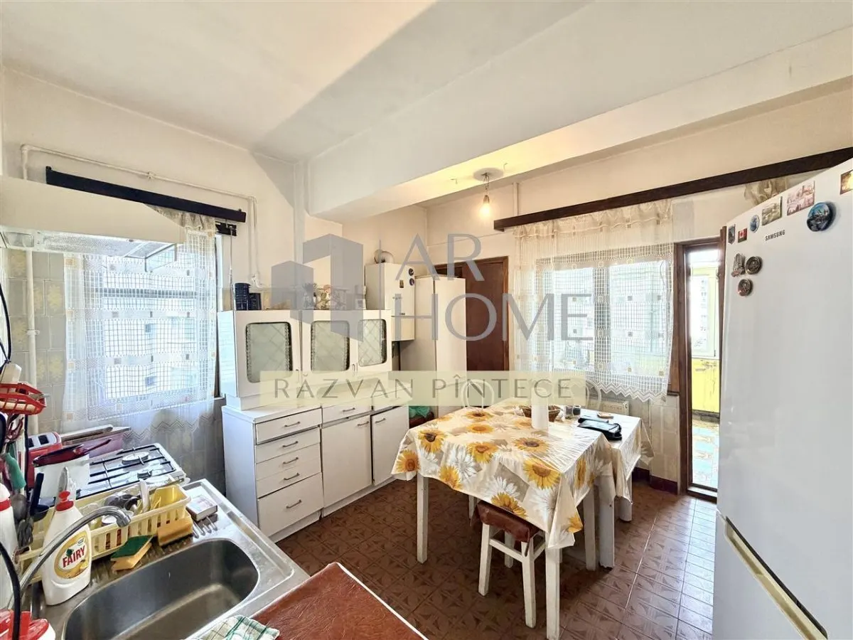 Apartament 3 camere, spatios, parcare, boxa, ultracentral, Ploiesti - foto 9
