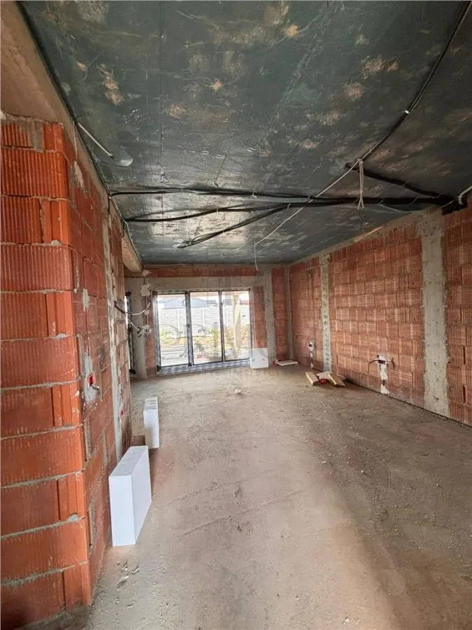 DUPLEX SPATIOS, MOSNITA VECHE, LOCATIA EXCELENTA, FINISAJE LA ALEGERE - foto 2