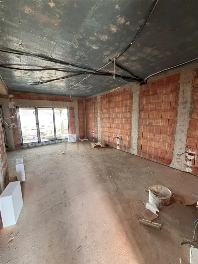 DUPLEX SPATIOS, MOSNITA VECHE, LOCATIA EXCELENTA, FINISAJE LA ALEGERE - foto 6