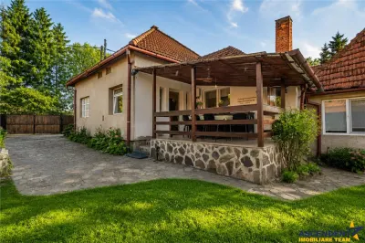 Casa familiala cu: teren 2.822 mp intravilan, sauna,  atelier, terasa, Central Capeni Baraolt - Capeni