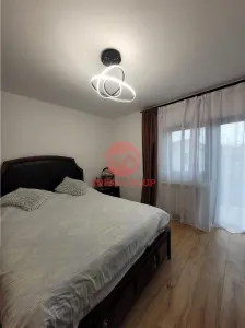 Vila P+1E, 2 Apartamente, Acces Separat, Plus Curte 249mp - foto 16