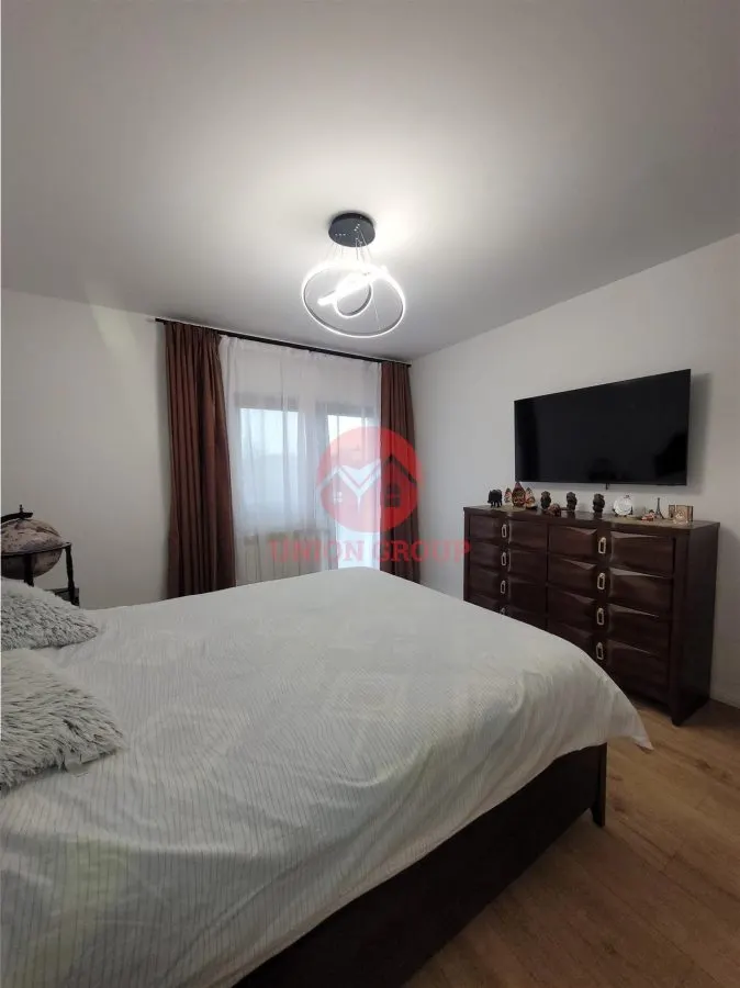Vila P+1E, 2 Apartamente, Acces Separat, Plus Curte 249mp - foto 18