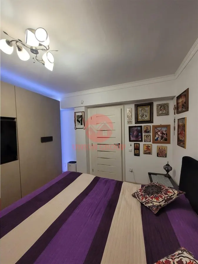 Vila P+1E, 2 Apartamente, Acces Separat, Plus Curte 249mp - foto 4