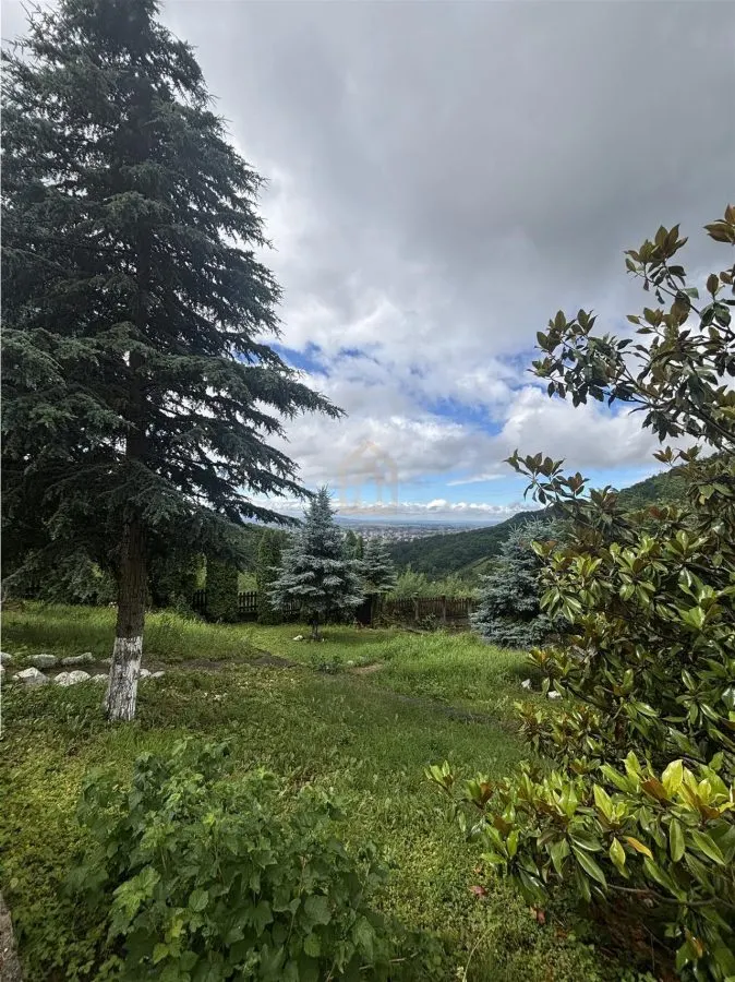 Vila de vanzare cu panorama deasupra orasului zona Parcul Regina Maria - foto 2