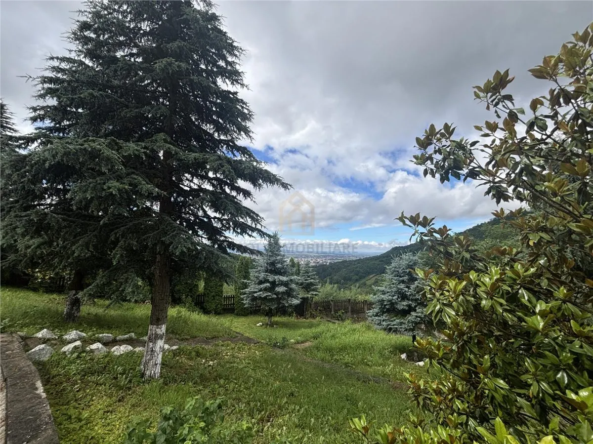 Vila de vanzare cu panorama deasupra orasului zona Parcul Regina Maria - foto 6