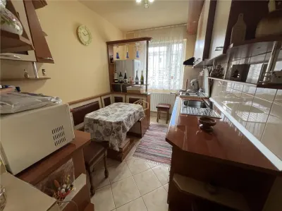 Apartament 3 Camere-Etaj 3-Mobilat si Utilat - foto 5