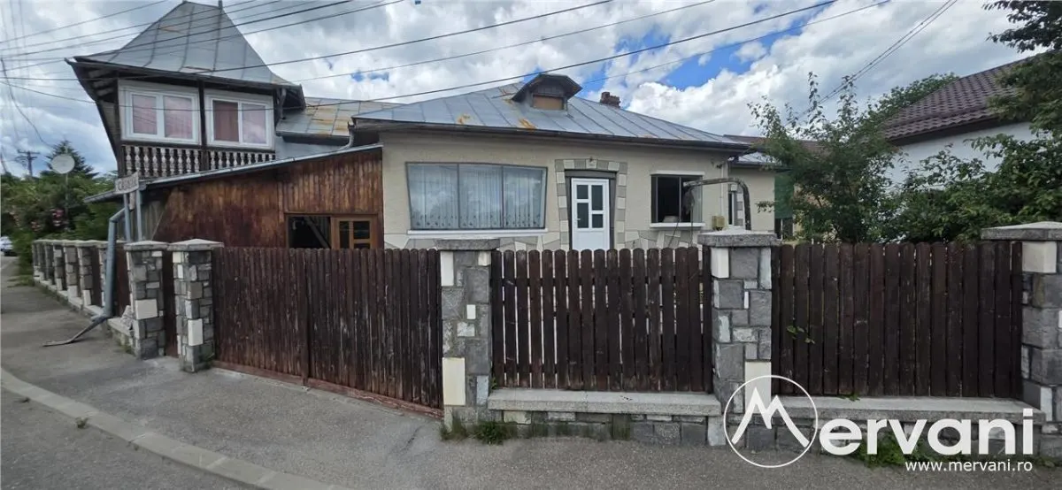 Casa cu 5 camere de vanzare in Breaza - foto 1