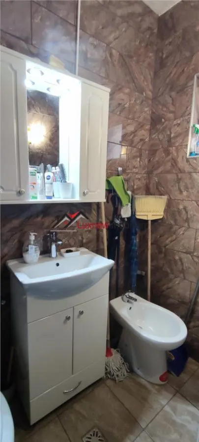 Comision 0%! Locul unde confortul devine acasa! Casa insiruita spatioasa zona Florilor! - foto 13