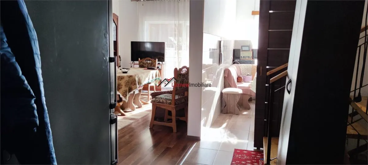 Comision 0%! Locul unde confortul devine acasa! Casa insiruita spatioasa zona Florilor! - foto 4