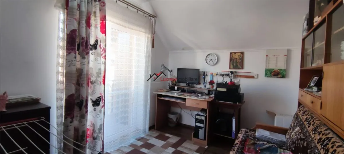 Comision 0%! Locul unde confortul devine acasa! Casa insiruita spatioasa zona Florilor! - foto 10