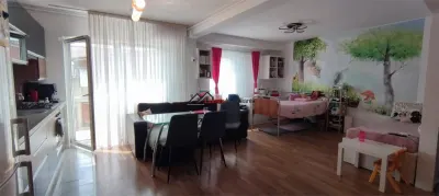 Apartament cu 2 camere, 58 mp plus balcon 8 mp, parcare cu Cf. Zona Eroilor. Posibilitate de recompartimentare! - foto 2