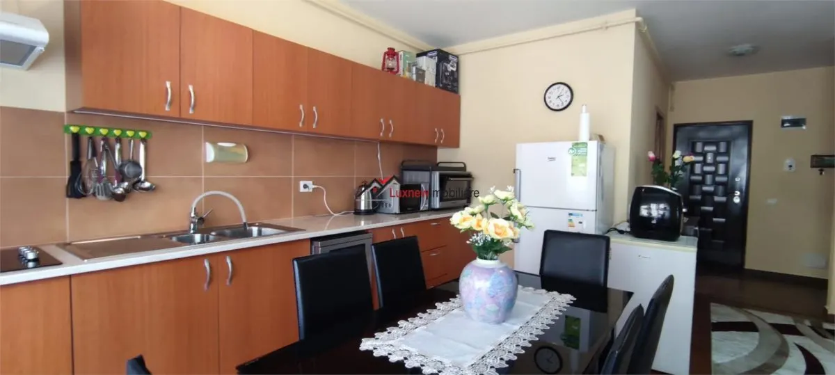 Apartament cu 3 camere, 51 mp plus balcon 6 mp etaj intermediar, zona Stejarului! - foto 6