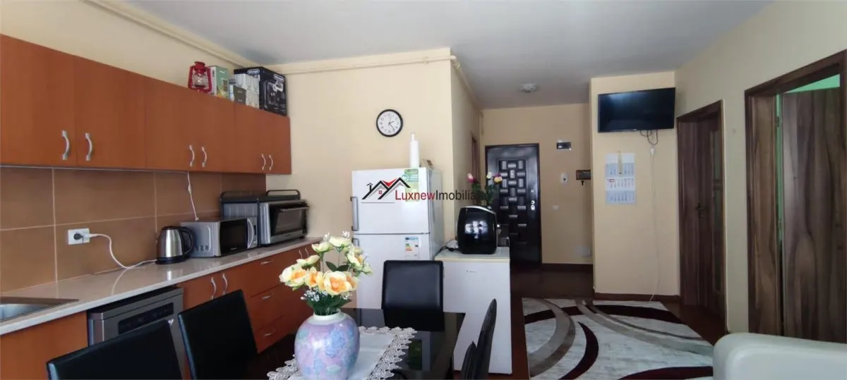 Apartament cu 3 camere, 51 mp plus balcon 6 mp etaj intermediar, zona Stejarului! - foto 7