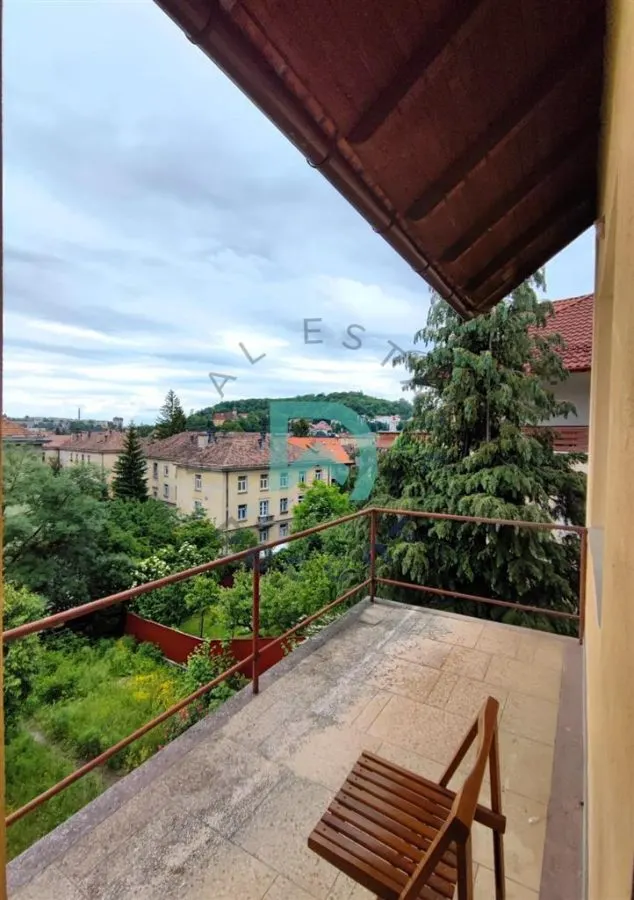 Casa singur in curte, zona  Brasovului Vechi - foto 5