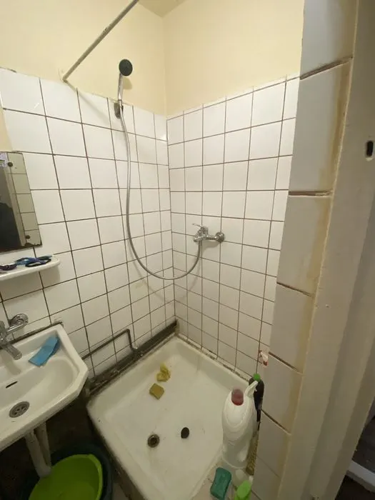 Camera de camin cu baie zona Bartolomeu,34500 Euro - foto 4