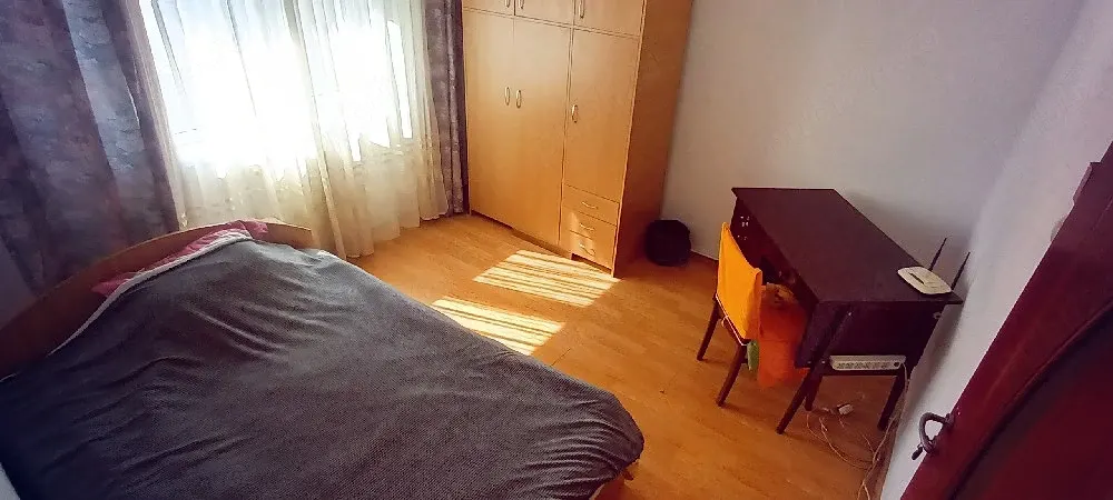 Apartament 3 camere Astra,decomandat,2 gr,120000 Euro - foto 1