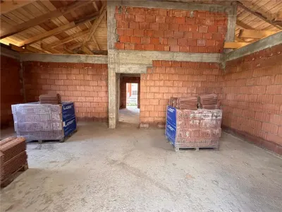 Casa nefinalizata de vanzare in Stupini - foto 16