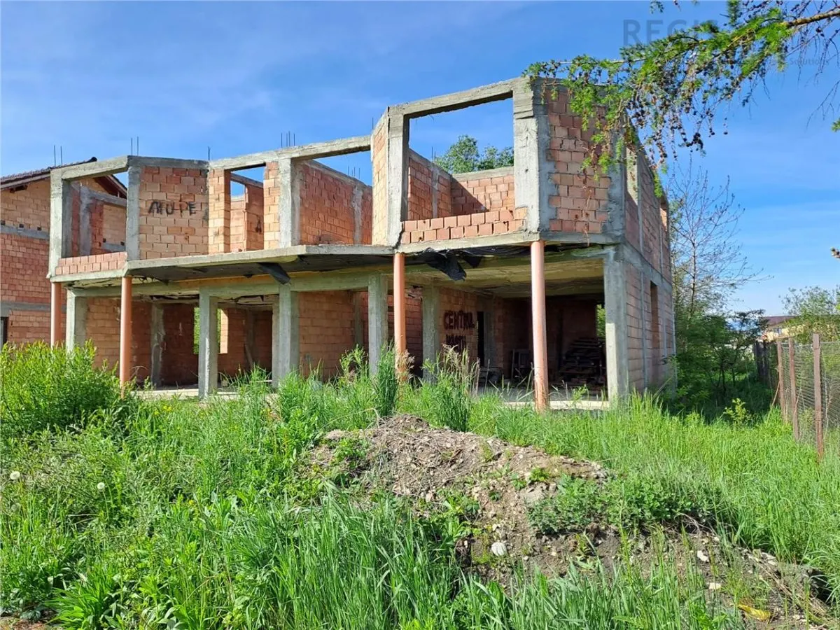 Casa nefinalizata de vanzare in Stupini - foto 7