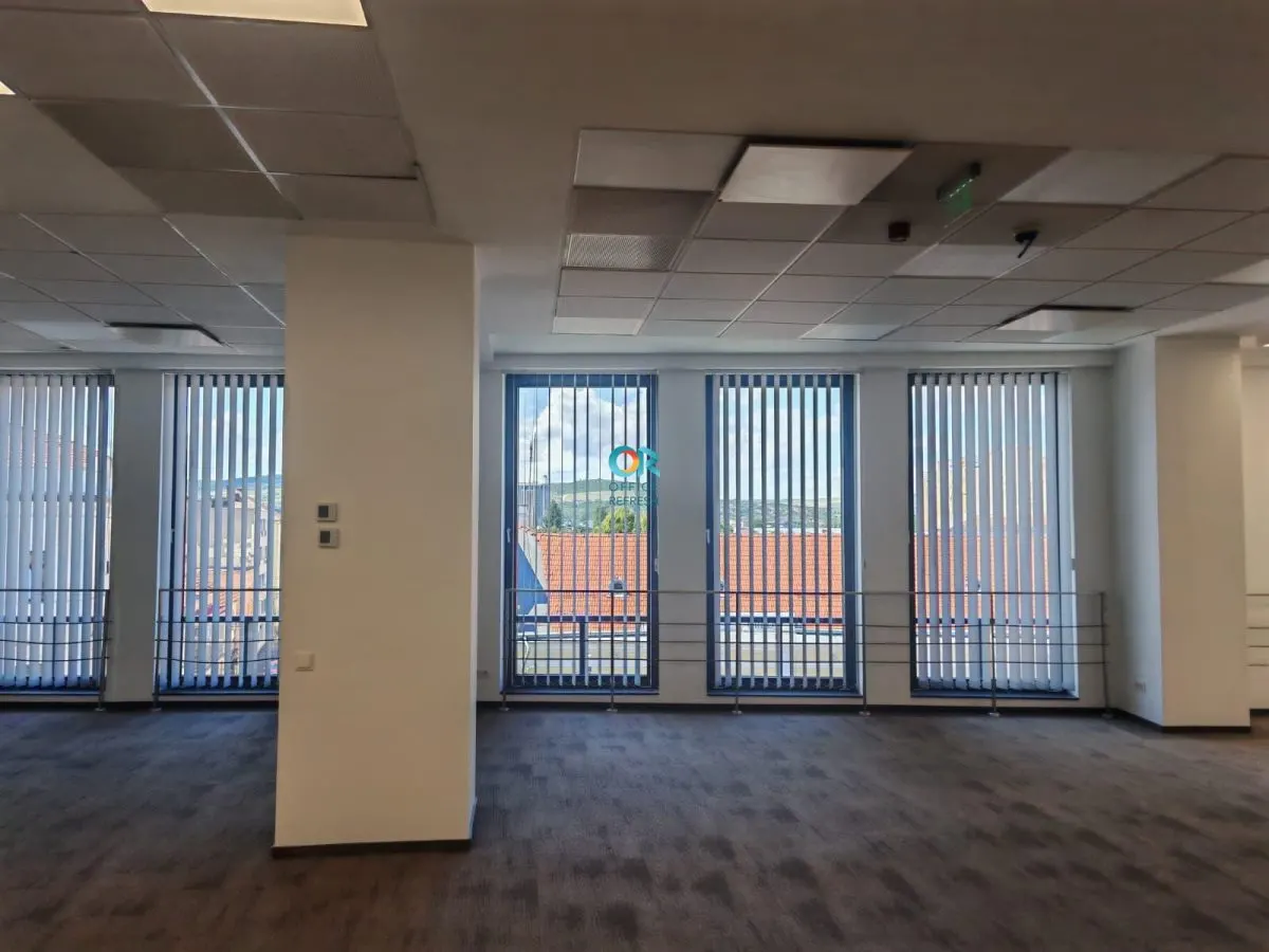 Spatiu de birouri (210 mp) - zona centrala - foto 2