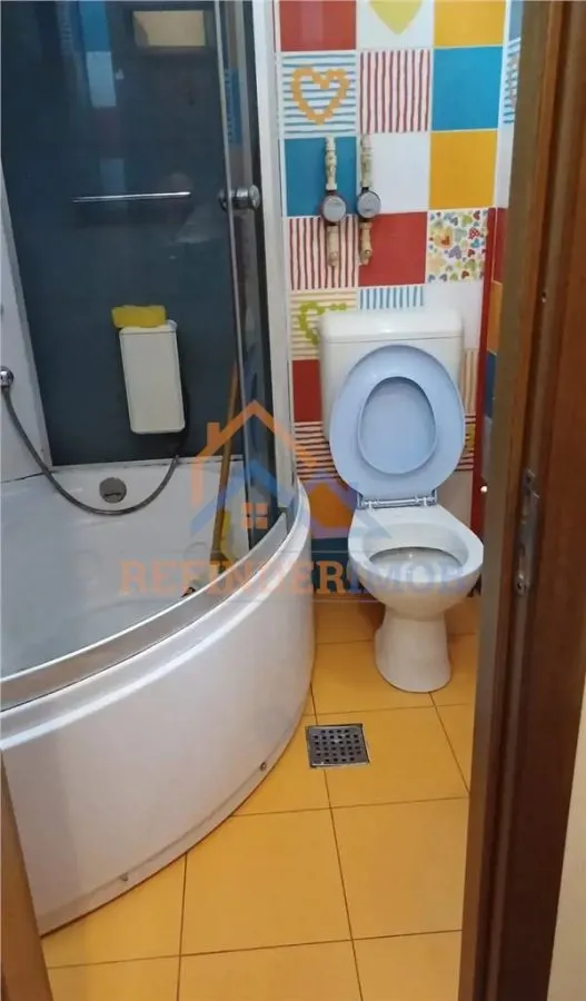 Vanzare apartament 3 camere zona Rahova-Soseaua Alexandriei - foto 12
