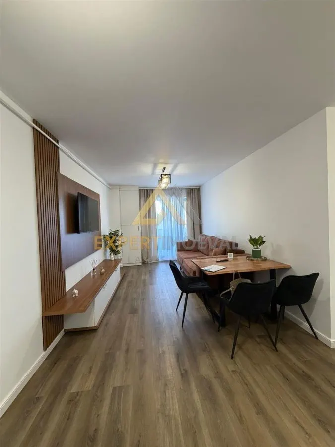 Inchiriez apartament cu o camera - foto 1