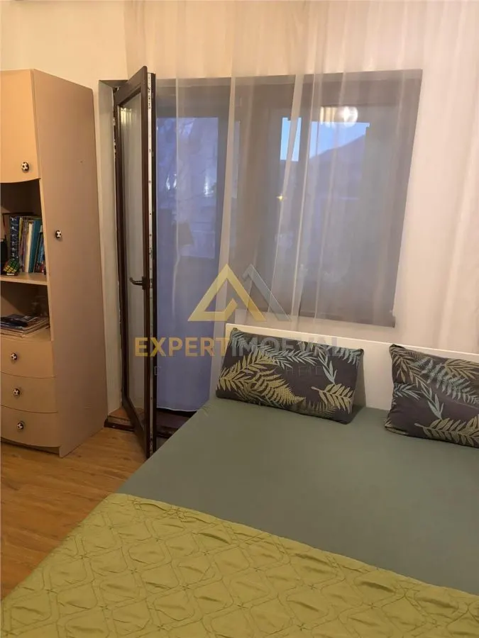 Apartament central 4 camere 80 mp utili etaj 2 - foto 16