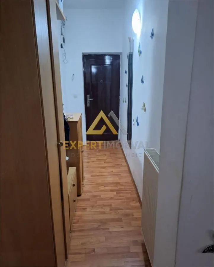 Apartament central 4 camere 80 mp utili etaj 2 - foto 18