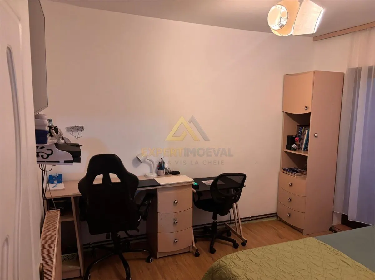 Apartament central 4 camere 80 mp utili etaj 2 - foto 21
