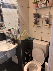 Apartament central 4 camere 80 mp utili etaj 2 - foto 24