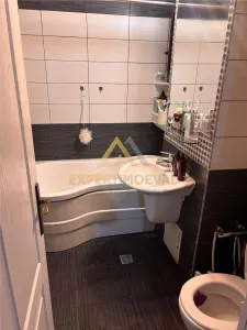 Apartament central 4 camere 80 mp utili etaj 2 - foto 25