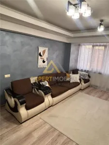 Apartament central 4 camere 80 mp utili etaj 2 - foto 7