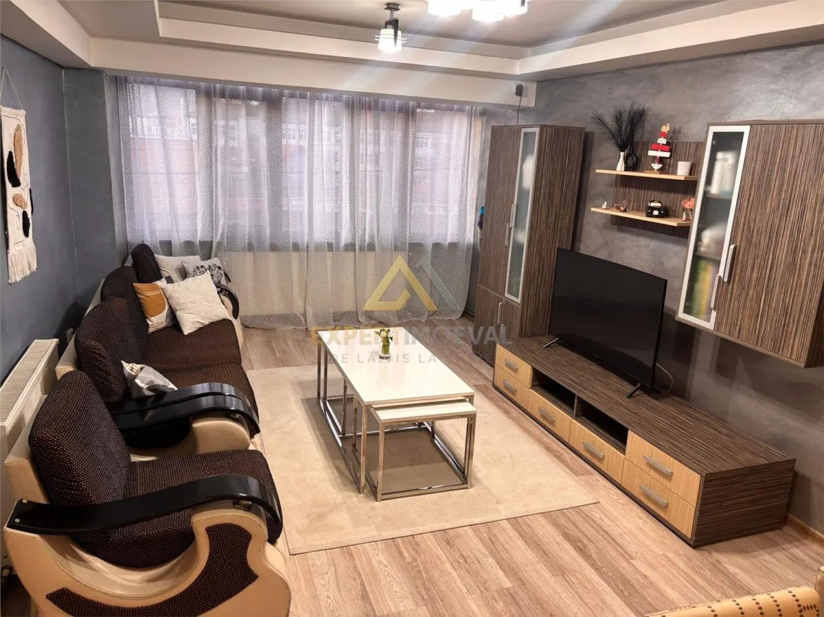 Apartament central 4 camere 80 mp utili etaj 2 - foto 8