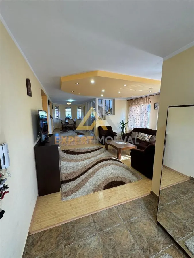Vila superba de vanzare langa Castel Transilvania - foto 5
