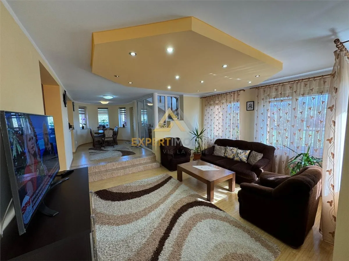 Vila superba de vanzare langa Castel Transilvania - foto 6