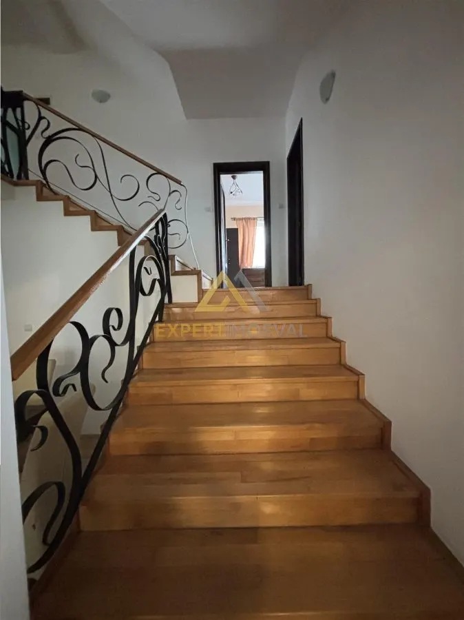 Casa spectaculoasa , Str Branduselor Baia Mare - foto 15