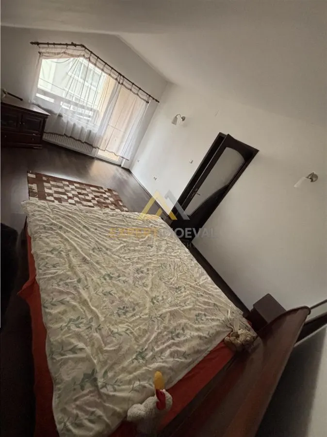 Casa spectaculoasa , Str Branduselor Baia Mare - foto 3