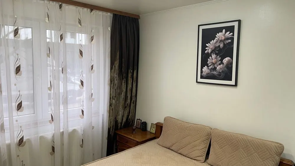Apartament 4 camere, 82 mp utili, parter si  garaj - foto 4