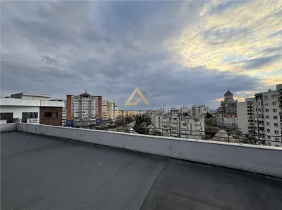 PENTHOUSE DE VANZARE  langa Hotel Europa - foto 18