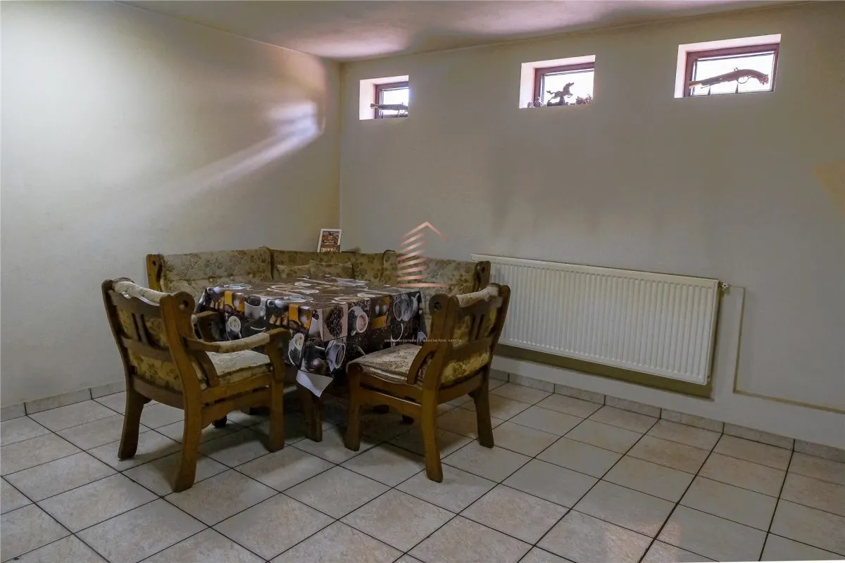 Casa de vanzare  cu teren de 722 mp in Sanmartin - foto 16