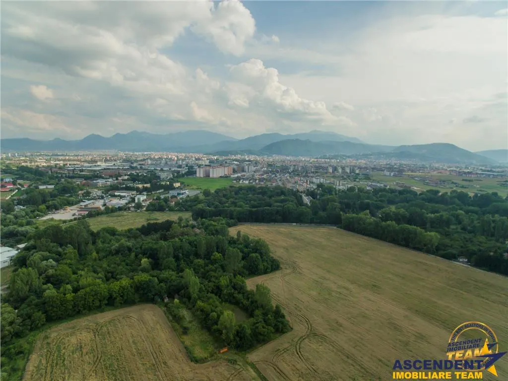 8.000 mp teren intravilan, Tractorul, Brasov - foto 1